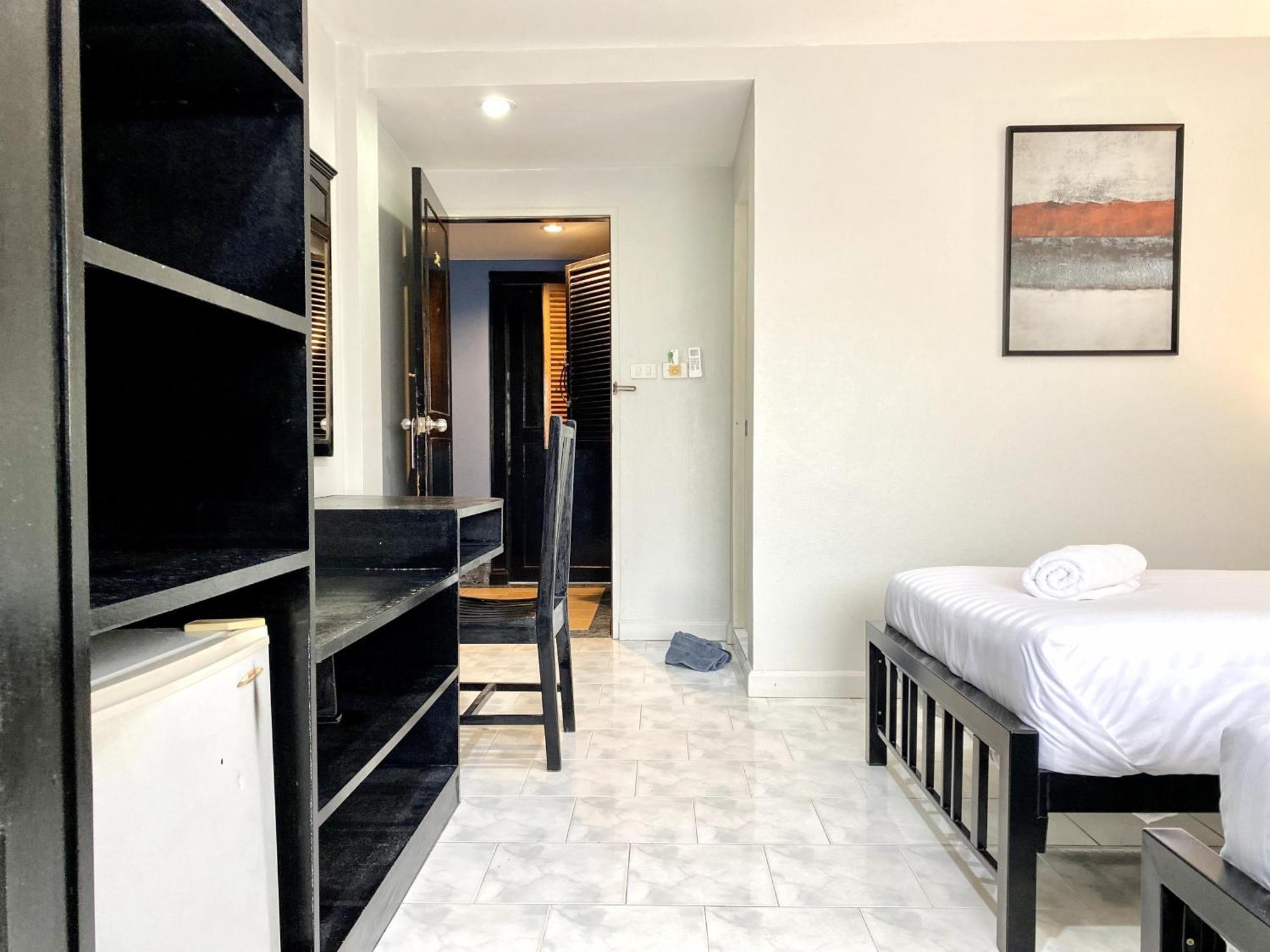 Beachwalk Minotel Patong Экстерьер фото