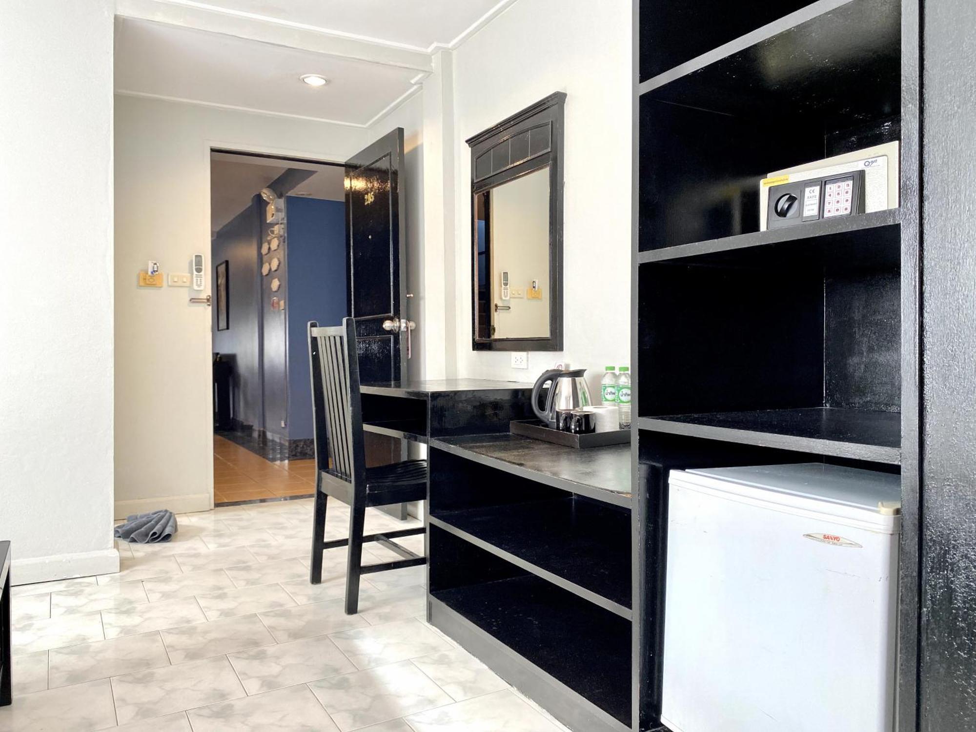 Beachwalk Minotel Patong Экстерьер фото
