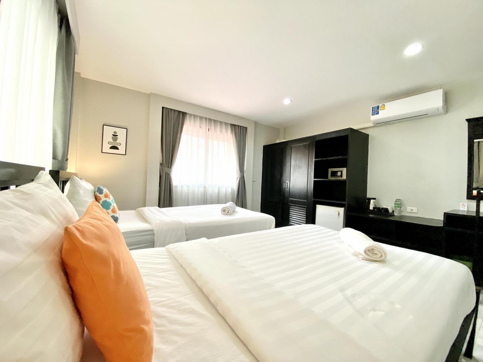 Beachwalk Minotel Patong Экстерьер фото
