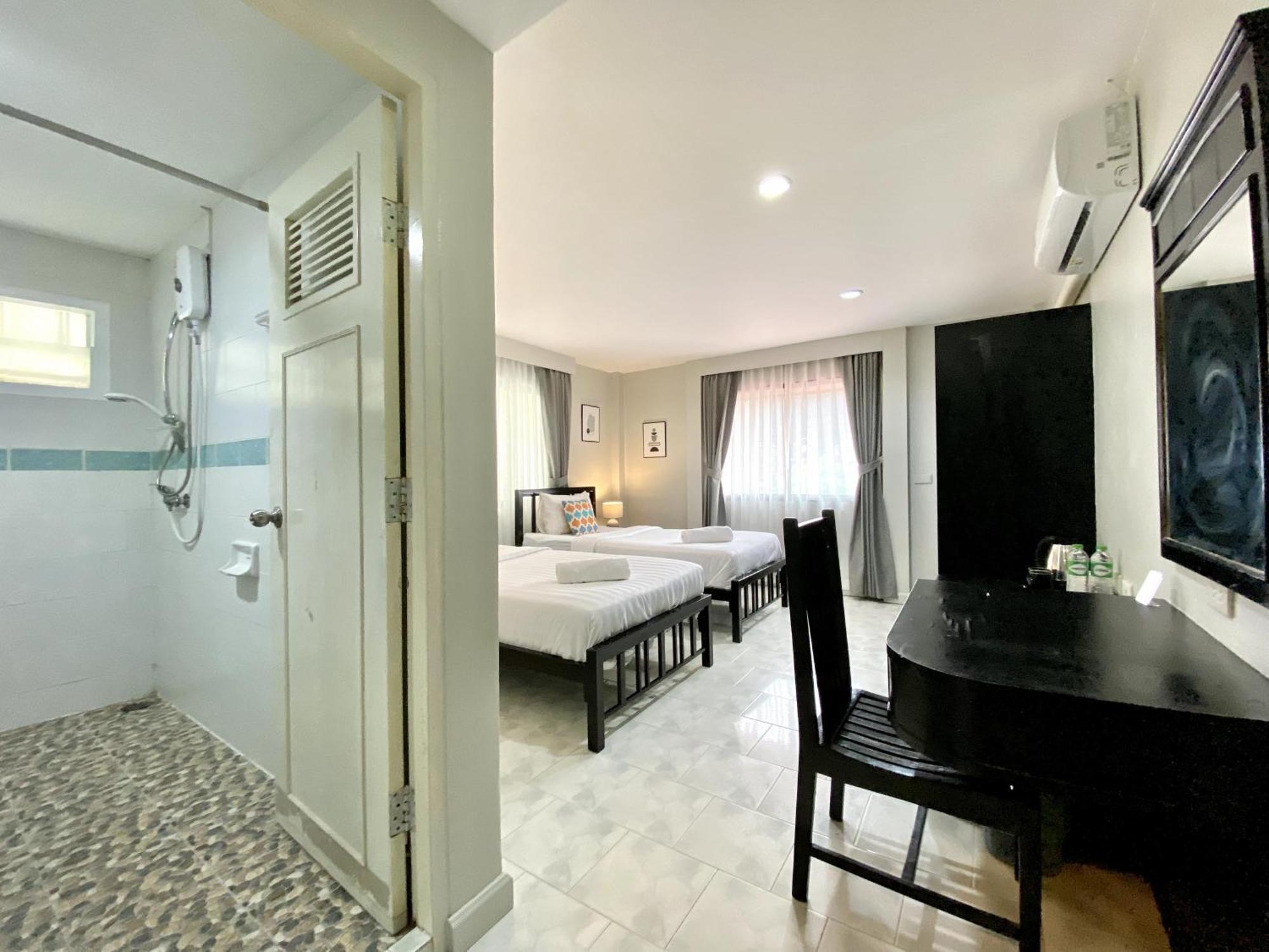 Beachwalk Minotel Patong Экстерьер фото