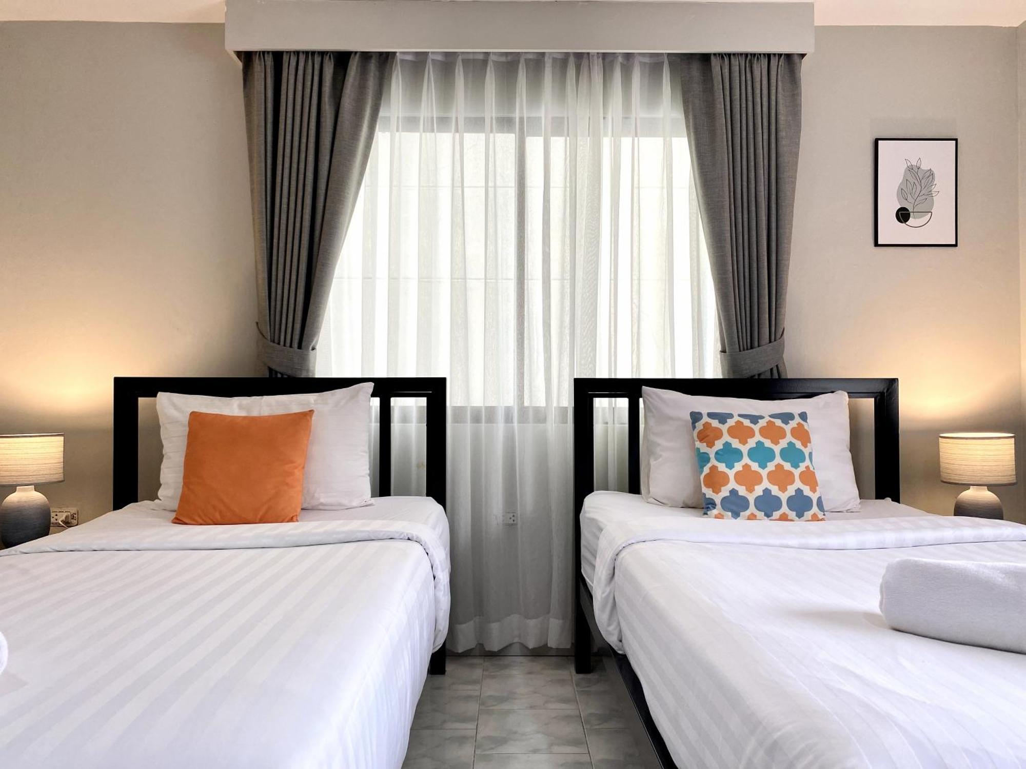 Beachwalk Minotel Patong Экстерьер фото