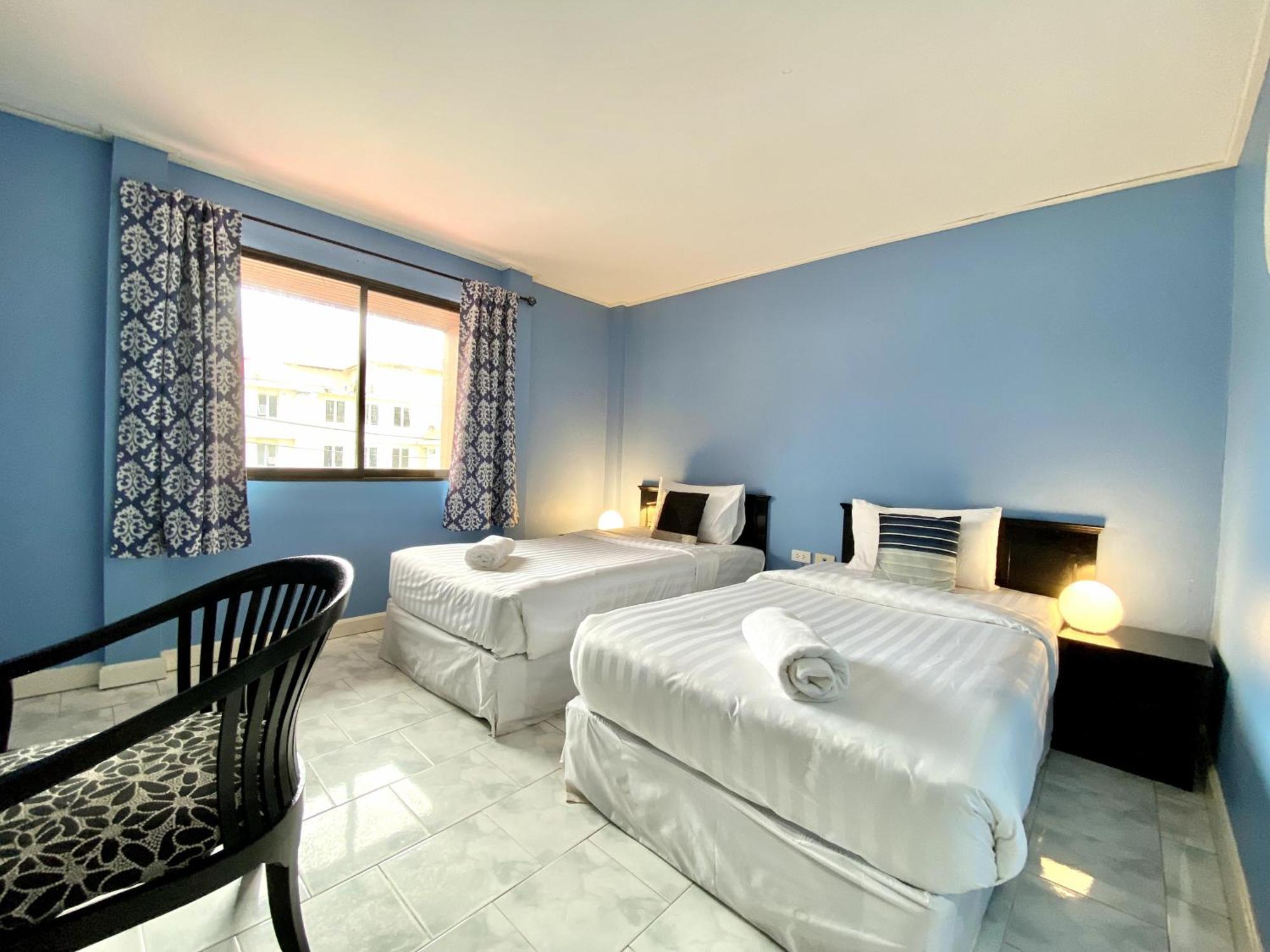 Beachwalk Minotel Patong Экстерьер фото