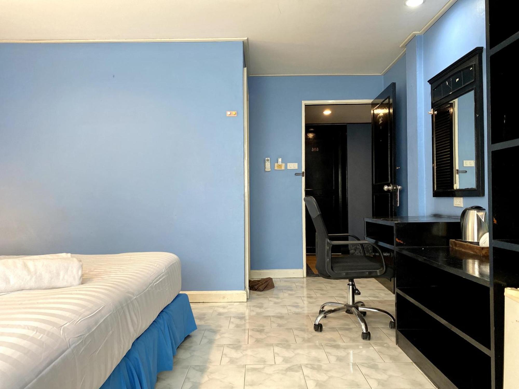 Beachwalk Minotel Patong Экстерьер фото